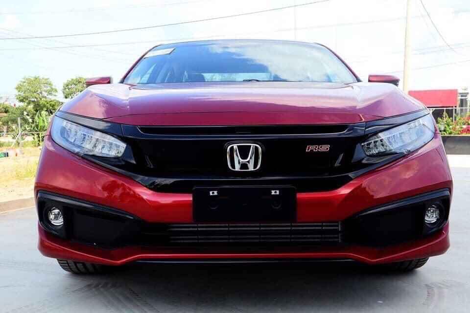 Honda Civic RS thêm màu mới thể thao, giá 934 triệu đồng