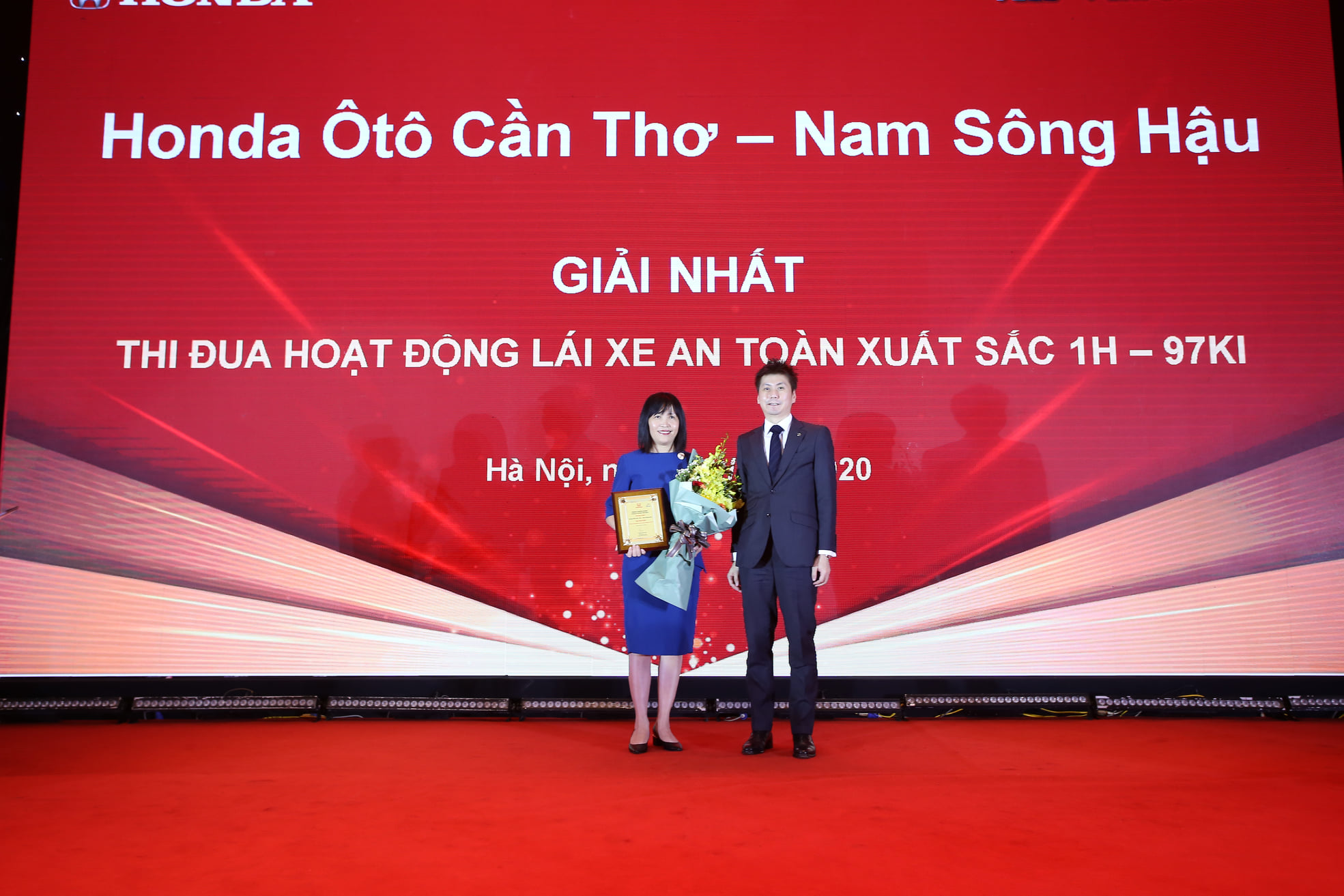 Honda Ô tô Cần Thơ nhận giải nhất thi đua Lái Xe An Toàn từ Honda Việt Nam
